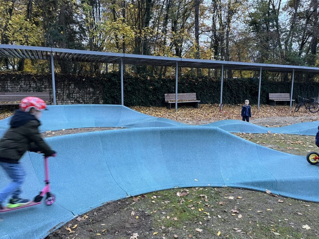 Ecopumptrack als temporäre Sportanlage
